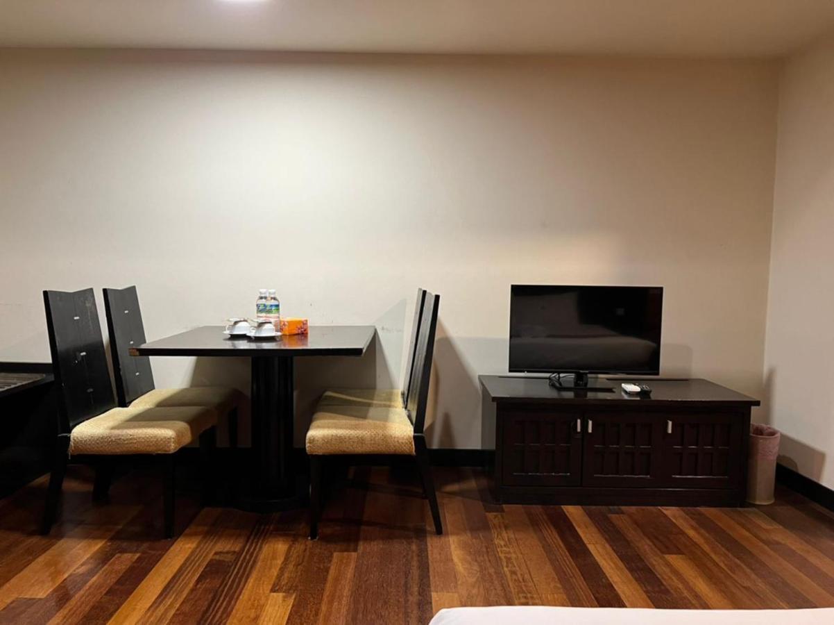 Raintree Resort Suites Petaling Jaya Zewnętrze zdjęcie